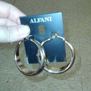 Women's jewelry earrings from Macy's costume jewelry brand new package from Macy